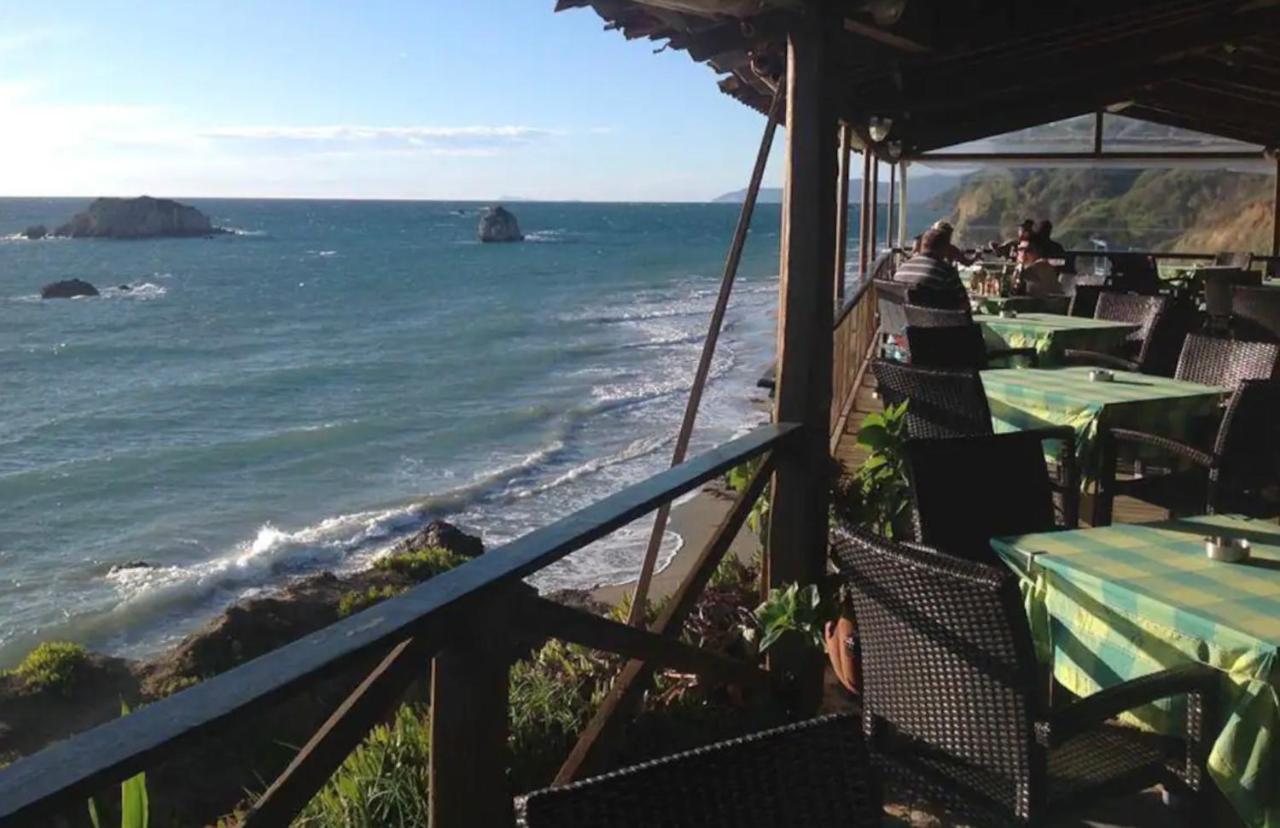 Stefanias Prasoudi Beach Ágios Matthaíos Extérieur photo