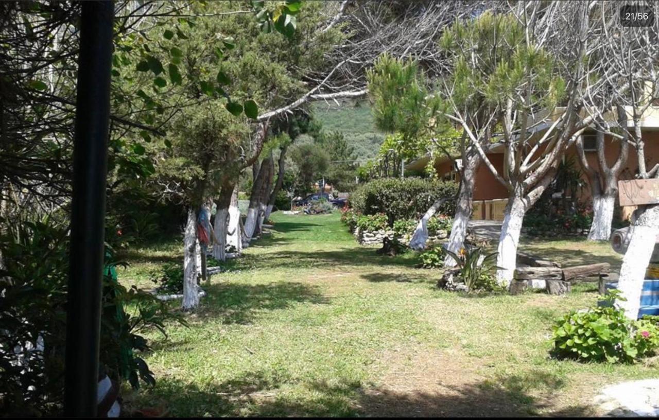 Stefanias Prasoudi Beach Ágios Matthaíos Extérieur photo