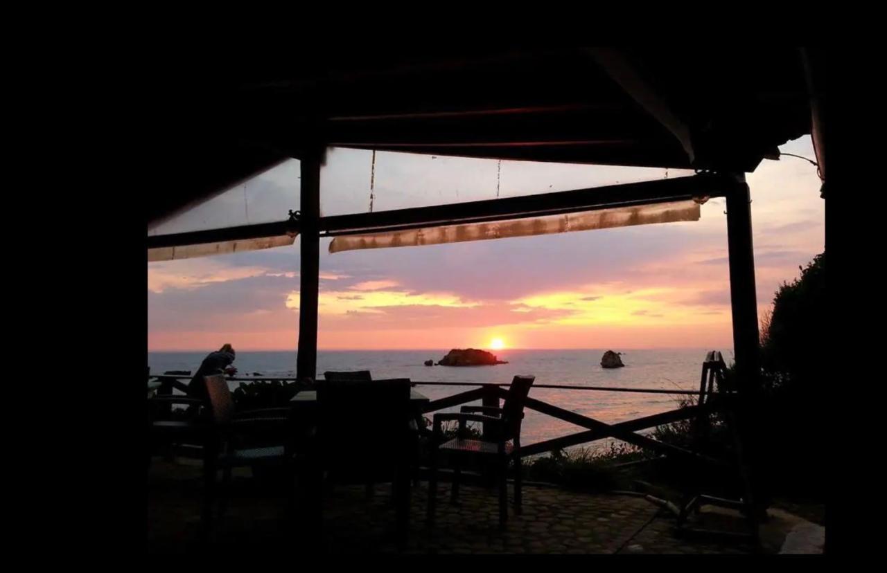 Stefanias Prasoudi Beach Ágios Matthaíos Extérieur photo