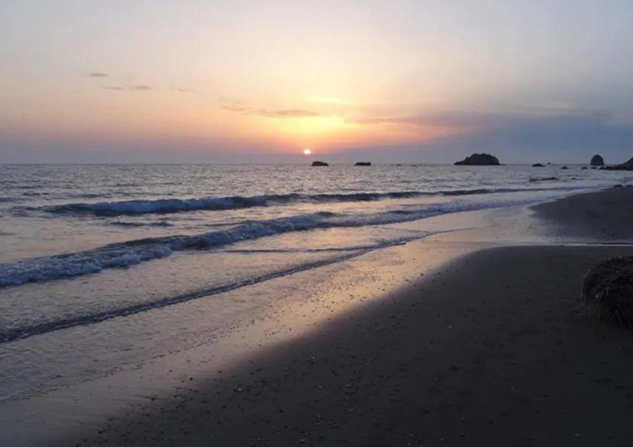 Stefanias Prasoudi Beach Ágios Matthaíos Extérieur photo